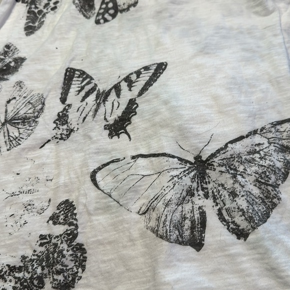 Magnolia Pearl BEYOND BUTTERFLIES T - MAGNOLIA PEARL, NWT - Picture 15 of 16